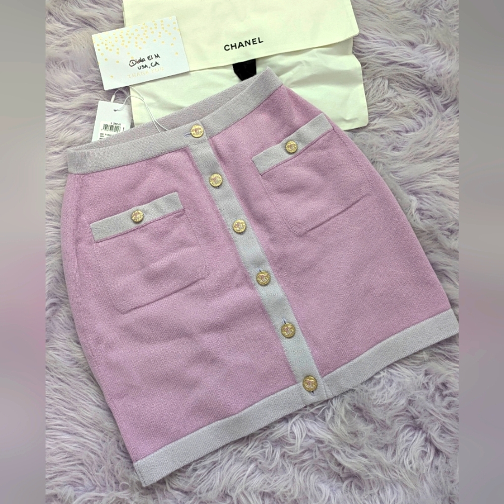 CHANEL Skirt.
